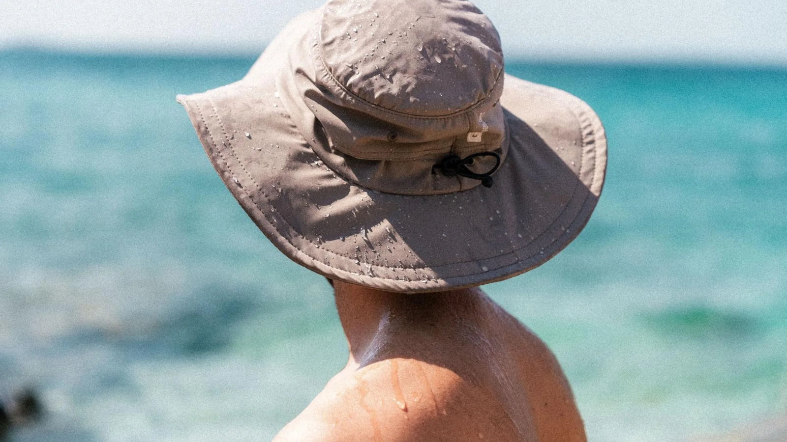Chapeaux anti-UV : pourquoi sont-ils indispensables en été ?