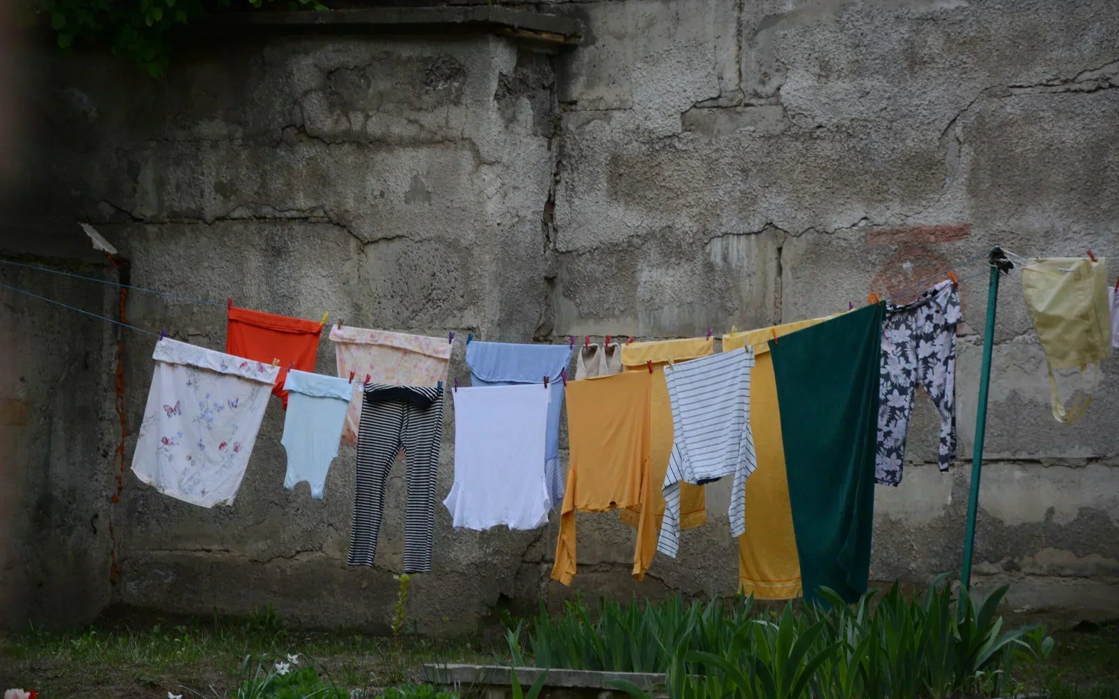 Pourquoi il ne faut pas laisser le linge dehors la nuit