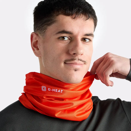 Tour de cou rafraîchissant orange porté