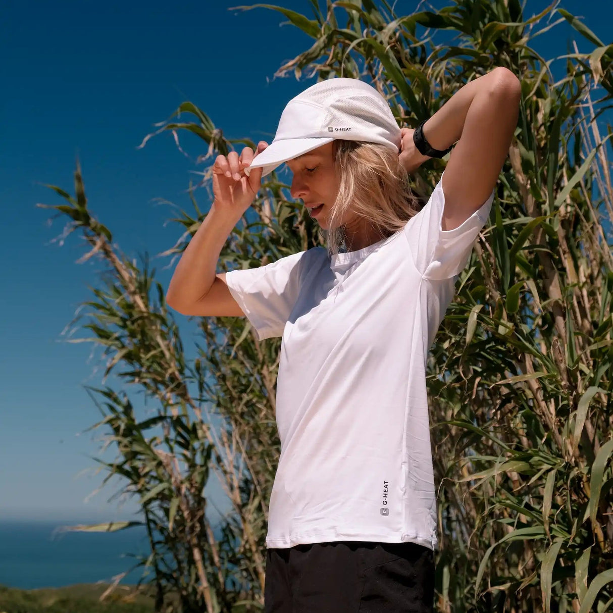 Casquette blanche rafraîchissante femme